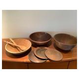 MMM076 Wooden Salad Serving Bowls, Large Copper Bowl & Plates
