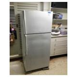 WRS152 Roper By Whirlpool Refrigerator 