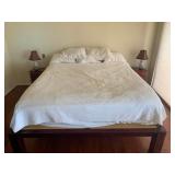 BPB092-Fantastic King Bed Set W/ 2ea Night Stands & Lamps 