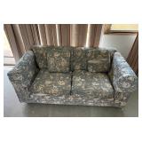 NVS011 Vintage Floral Loveseat Sofa