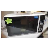 POP017 - OSTER MICROWAVE