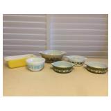 MMS122 Six Pyrex Dishes