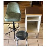 AFC092 - METAL CABINET AND TWO STOOLS