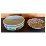 AFC178 Two Vintage Chinese Famille Rose Medallion Porcelain Dishes