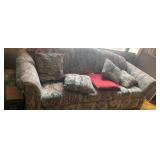 KKD086 Sofa Couch And Pillows