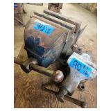 KKD090 - Pair Of Bench Vices