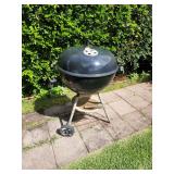 HKT038 - Weber 22 Inch Charcoal Grill