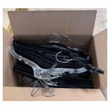 HKT132 Clothing Hangers And Brighton Umbrella