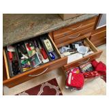 HKT210 Kitchen Drawers Mystery Lot
