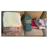 HKT223 Blankets, Towels & Bedding