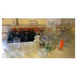 VME011 Various Vintage Collectible Glassware Pan Am, Looney Toons, McDonalds & More