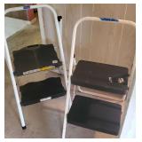 VME019 - 2 STEP FOLDING STOOL