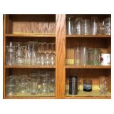 VME059 - 50+ ASSORTED GLASSWARE