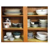 VME060 - 90+ ASSORTED CERAMIC DISHWARE