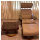 VME082 Leather? Recliner Chair & Two Ottomans 