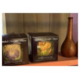 VME129 Two Bonded Marble Votive And A Koa Wood Vase