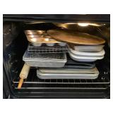 VME146 Mystery Kitchen Lot Of Baking Pans & More!