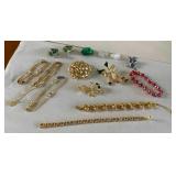 VME262 Costume Jewelry & Small Frog Figures 