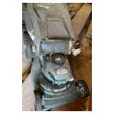 VME313 - Craftsman Gasoline Lawnmower