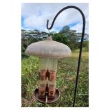 MBW056 - Bird Feeder And Stand