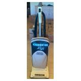 MBW106-Oreck XL 21 Vacuum