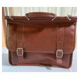 MST032- Samsonite Dowel Leather Carrying Case