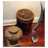 WST005 - TRIO OF DECORATIVE PIECES