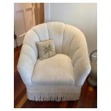 WST031 Swivel Arm Chair