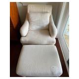 WST097- Cream Colored Arm Chair With Ottoman 