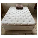 KDT085- Preloved Queen Size Bed With Queen Cover
