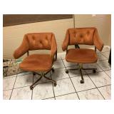 KDT156 - Rolling Vintage Chairs 