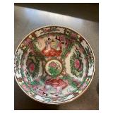 MKM054 - Collectible Vintage Famille Rose Medallion Bowl