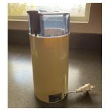 MKM073 - Salton Coffee Grinder