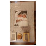 MKM168 - Picture Frames, Frames, Frames