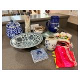 MKM282- Ornate Oriental Ceramic Decor