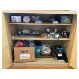 KDE024 Various Lightbulbs & Office Supplies