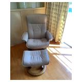 KDE035 Ekornes Stressless Leather Recliner Chair & Ottoman