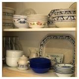 KDE078 - 50+ PIECES CERAMIC AND MELAMINE DISHWARE
