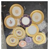 KDE113 - Vintage China Dinner Plates And More 