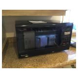 KDE129 Magic Chef Microwave Oven