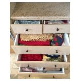 KDE132 Various Kitchen Linens, Placemats & More!