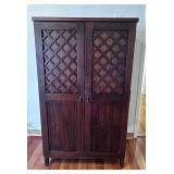 KDE142- Wooden Cabinet *Read Staging Info