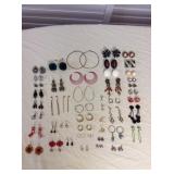 MMT038 Costume Jewelry Earrings 