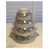 MMT112 Pyrex Homestead Cinderella Mixing Bowls Set