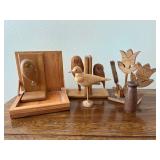 MFE028- Wooden Bookends & Wooden Bird Decor