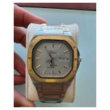 MFE070 Seiko Quartz Sports 100 Watch