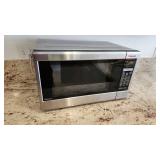 KPT016 - Panasonic 1200W Microwave 