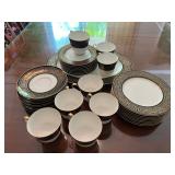 MLC055- Mikasa Japan Bone China Set