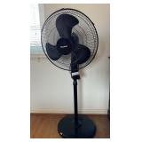 MLC138- Pelonos 18” Pedestal Fan