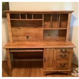 MLC148 Pressed Wood Desk